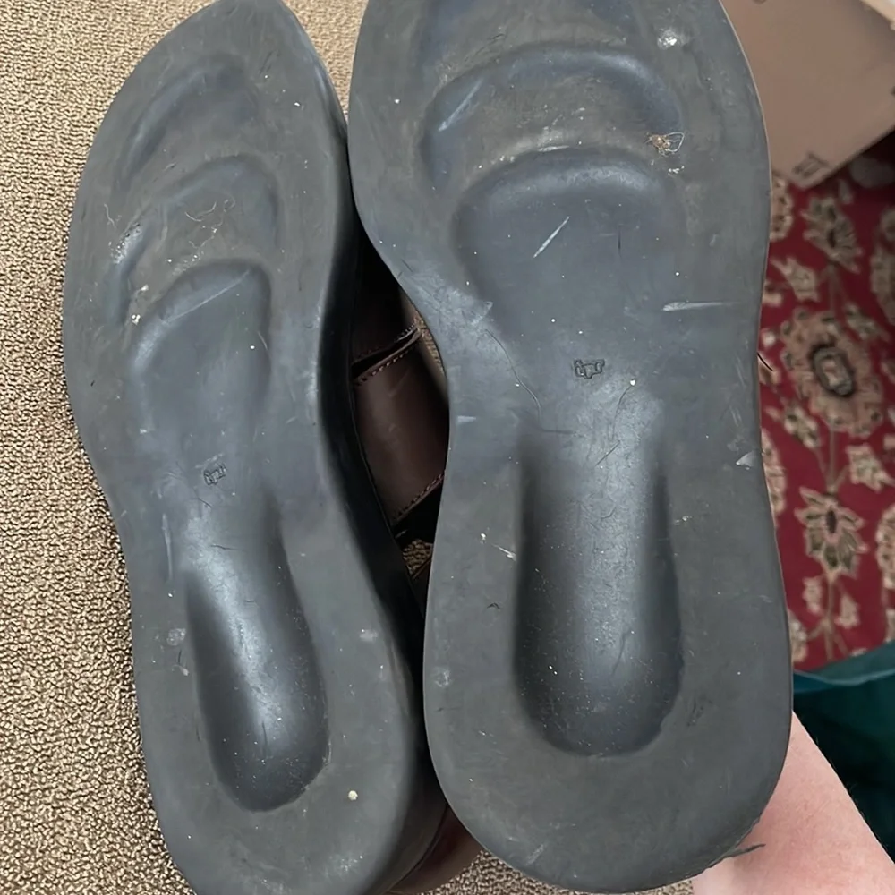 David & Joan Men’s Size 9 Brown Leather Closed Toe Sandals shoes